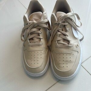 Nike Court Borough SE